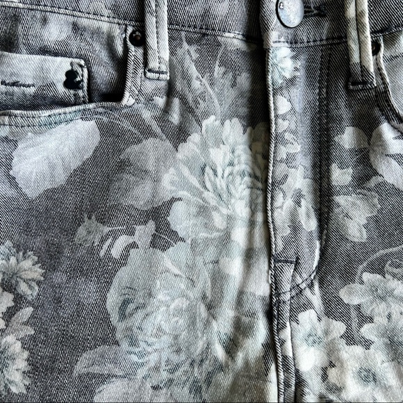 H&M Shorts - Picture 3 of 7